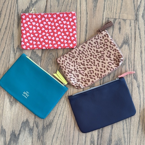IPSY Set of Four Stylish Studded Geometric Hearted Cheetah Pouches Never Used - Picture 8 of 8
